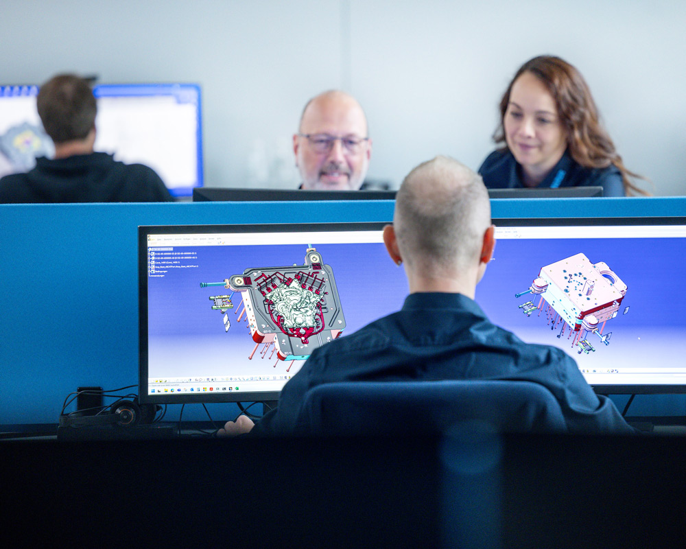 A. Härer GmbH – Entwicklung: Technisches Know-how trifft Teamgeist. Erfahrung, Kreativität und Präzision im Werkzeugbau.